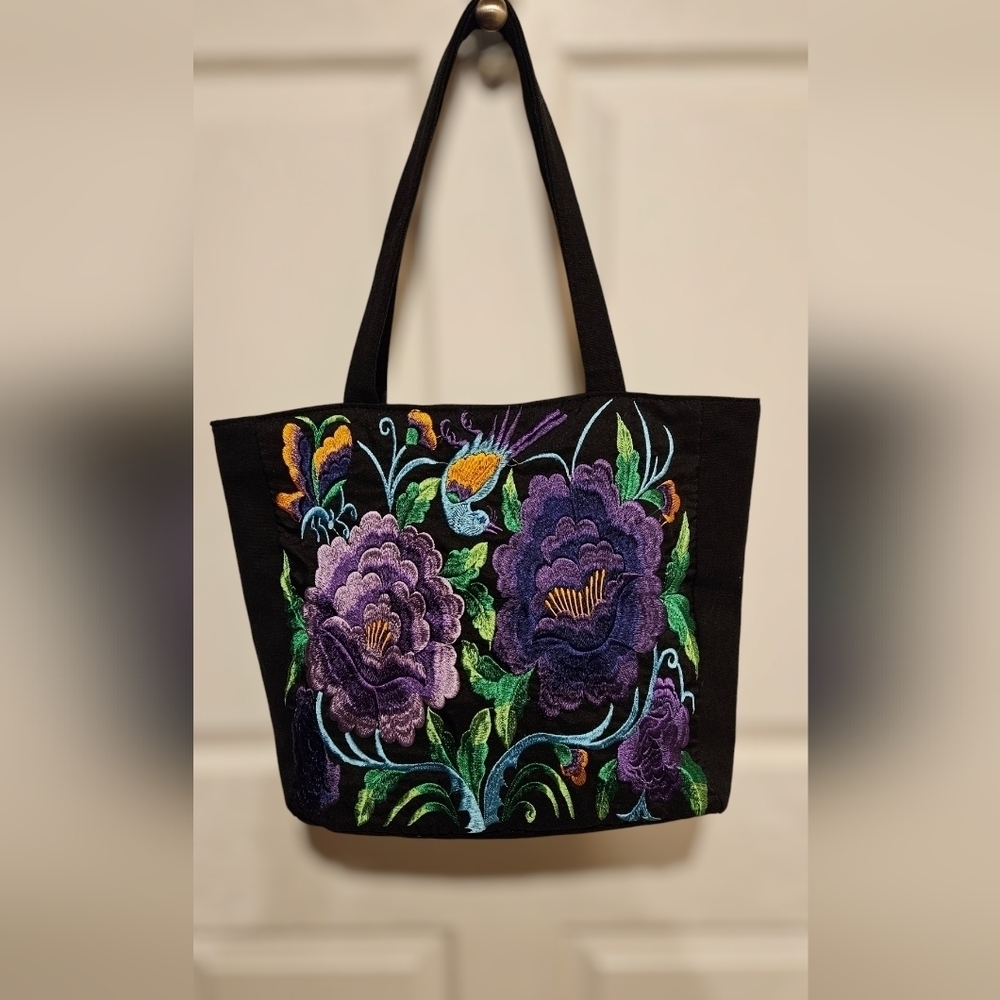 Women’s embroidered tote bag​​​​​